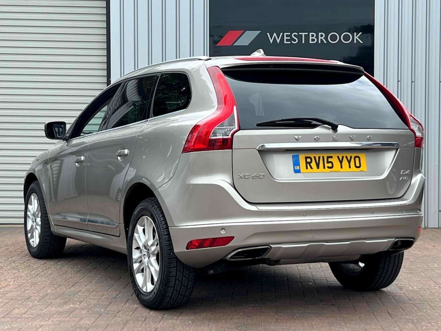 Used Volvo XC60 2015 for sale - 76005236: Photo 4