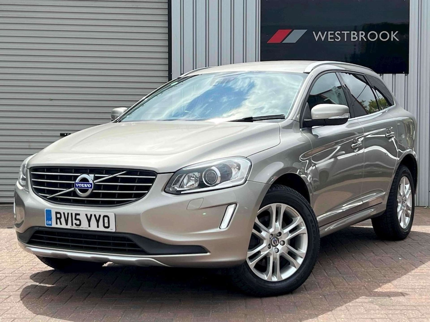 Used Volvo XC60 2015 for sale - 76005236: Photo 5