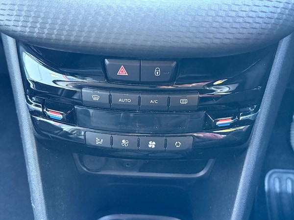 Used Peugeot 2008 2016 for sale - 76320868: Photo 10