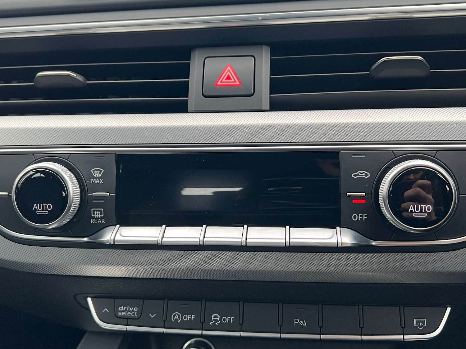 Used Audi A4 2016 for sale - 77307795: Photo 65