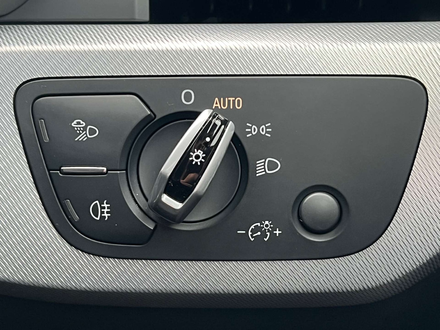 Used Audi A4 2016 for sale - 77307795: Photo 71