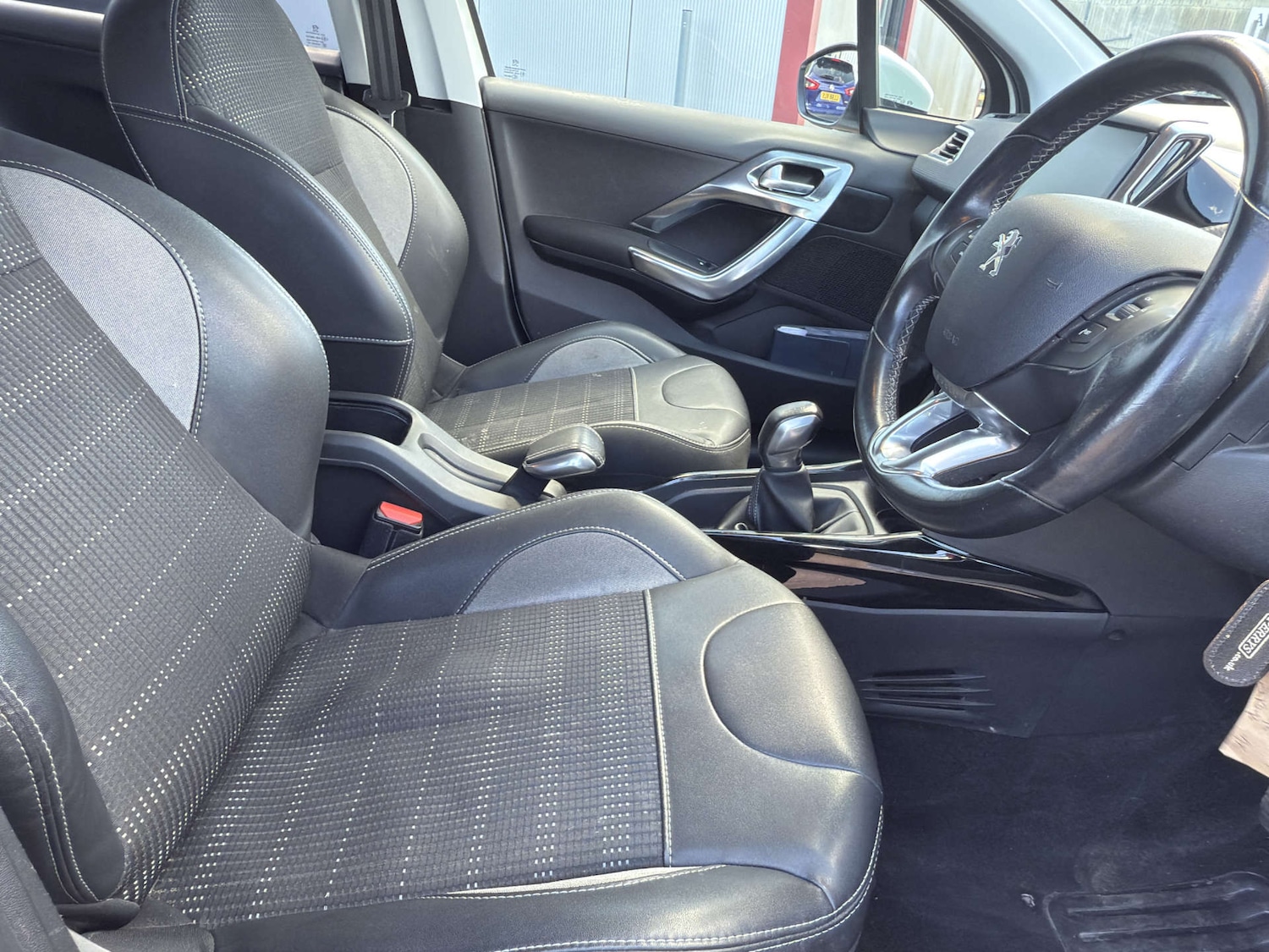 Used Peugeot 2008 2016 for sale - 76601904: Photo 5