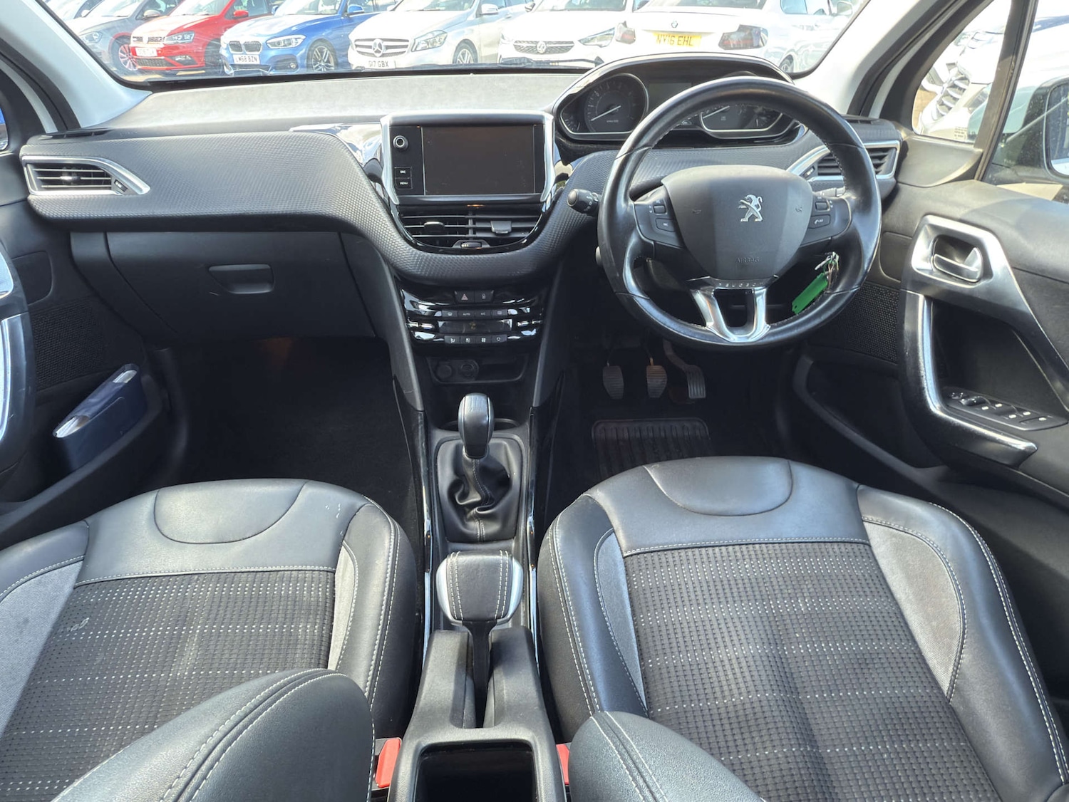 Used Peugeot 2008 2016 for sale - 76601904: Photo 8