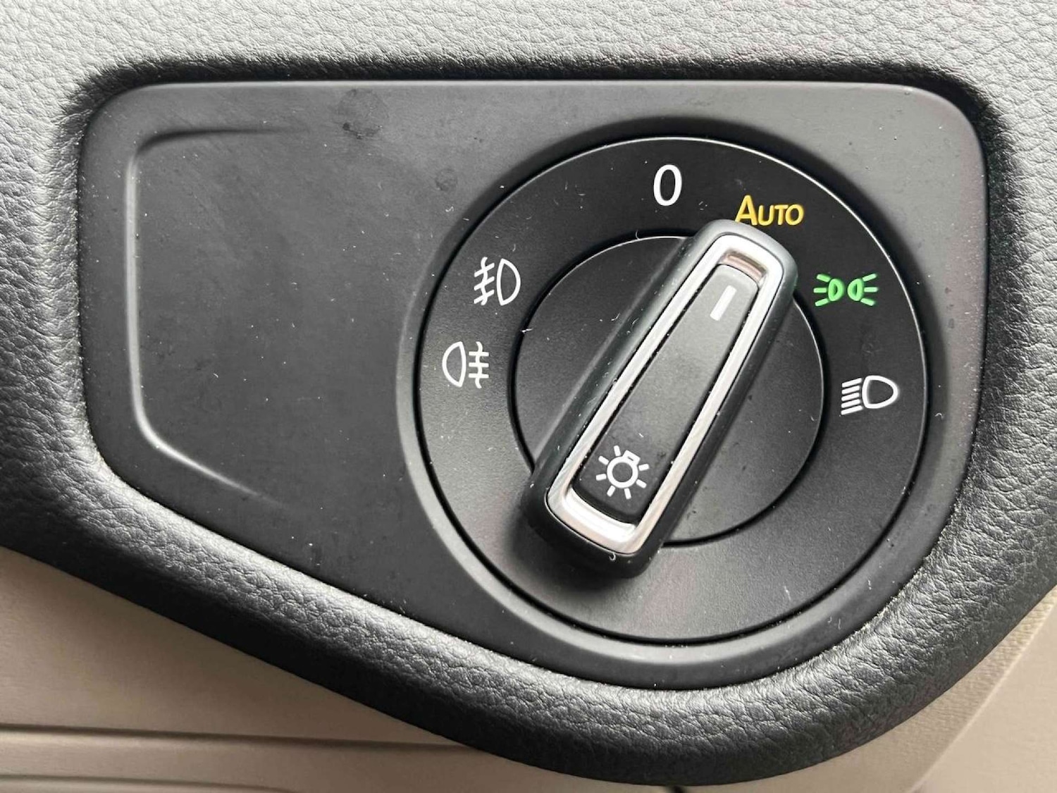 Used Volkswagen Golf 2019 for sale - 76600759: Photo 35