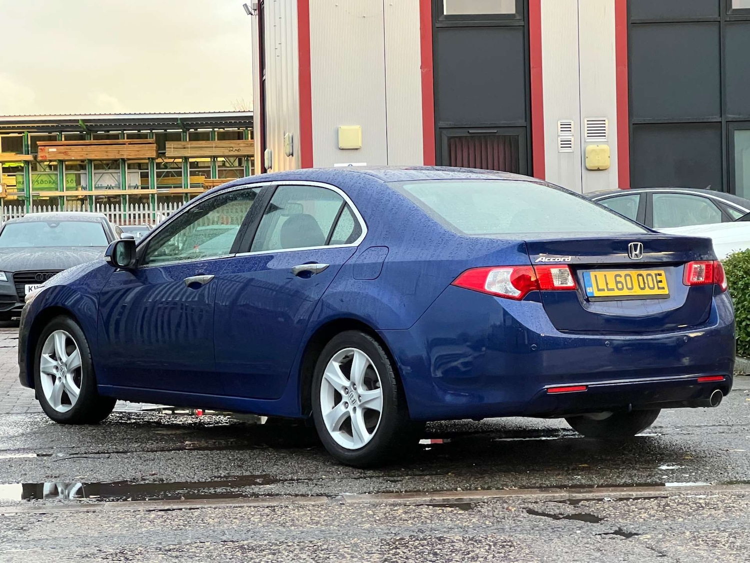 Used Honda Accord 2011 for sale - 77073383: Photo 11