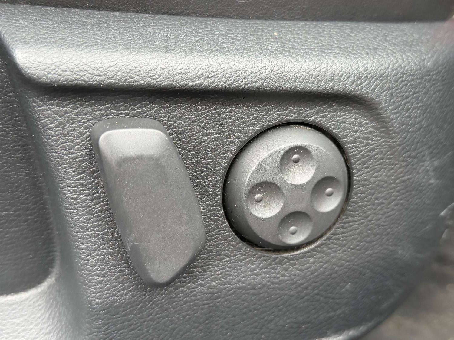 Used Volkswagen CC 2015 for sale - 77328603: Photo 24