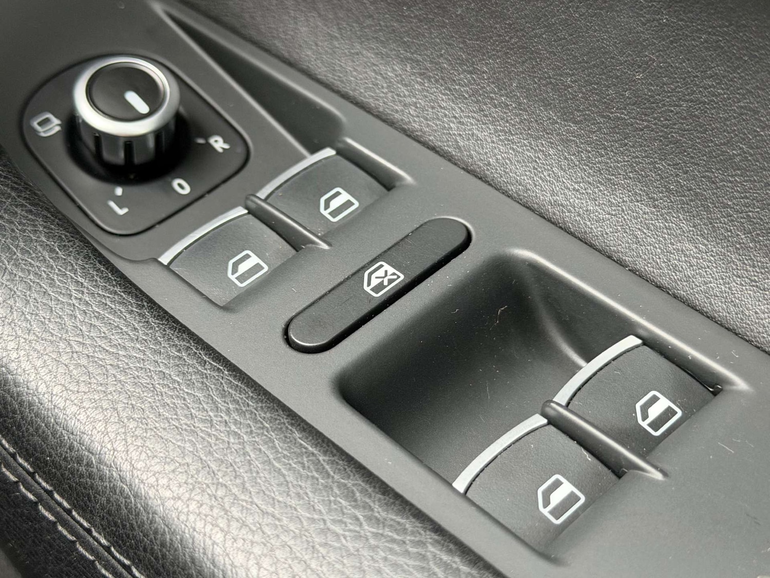 Used Volkswagen CC 2015 for sale - 77328603: Photo 73