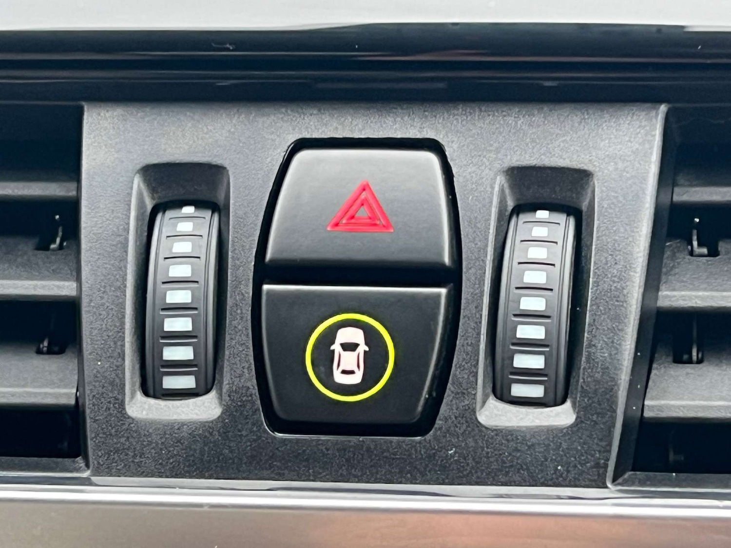 Used BMW X1 2016 for sale - 77571372: Photo 45