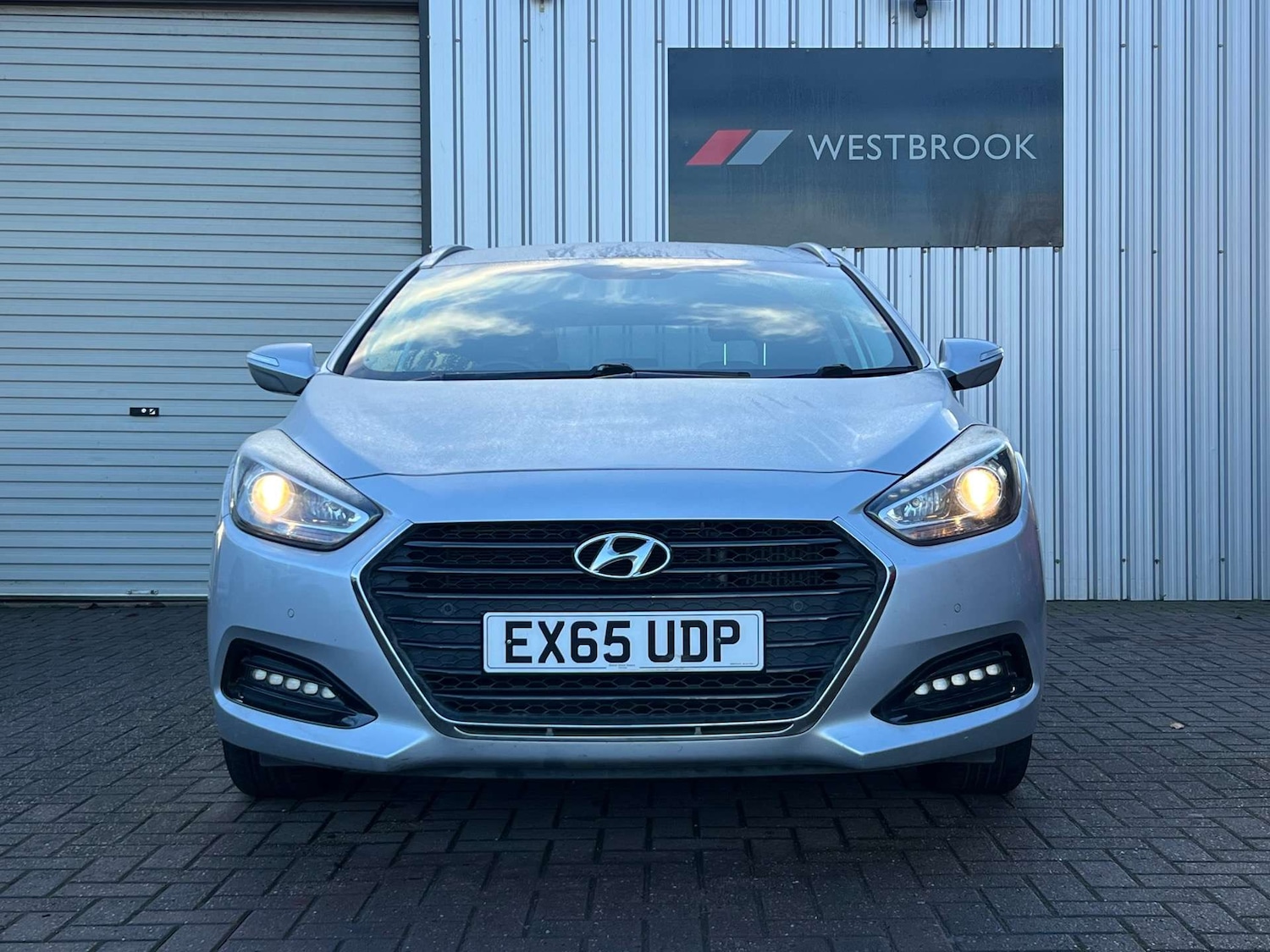 Used Hyundai i40 2015 for sale - 76601212: Photo 12