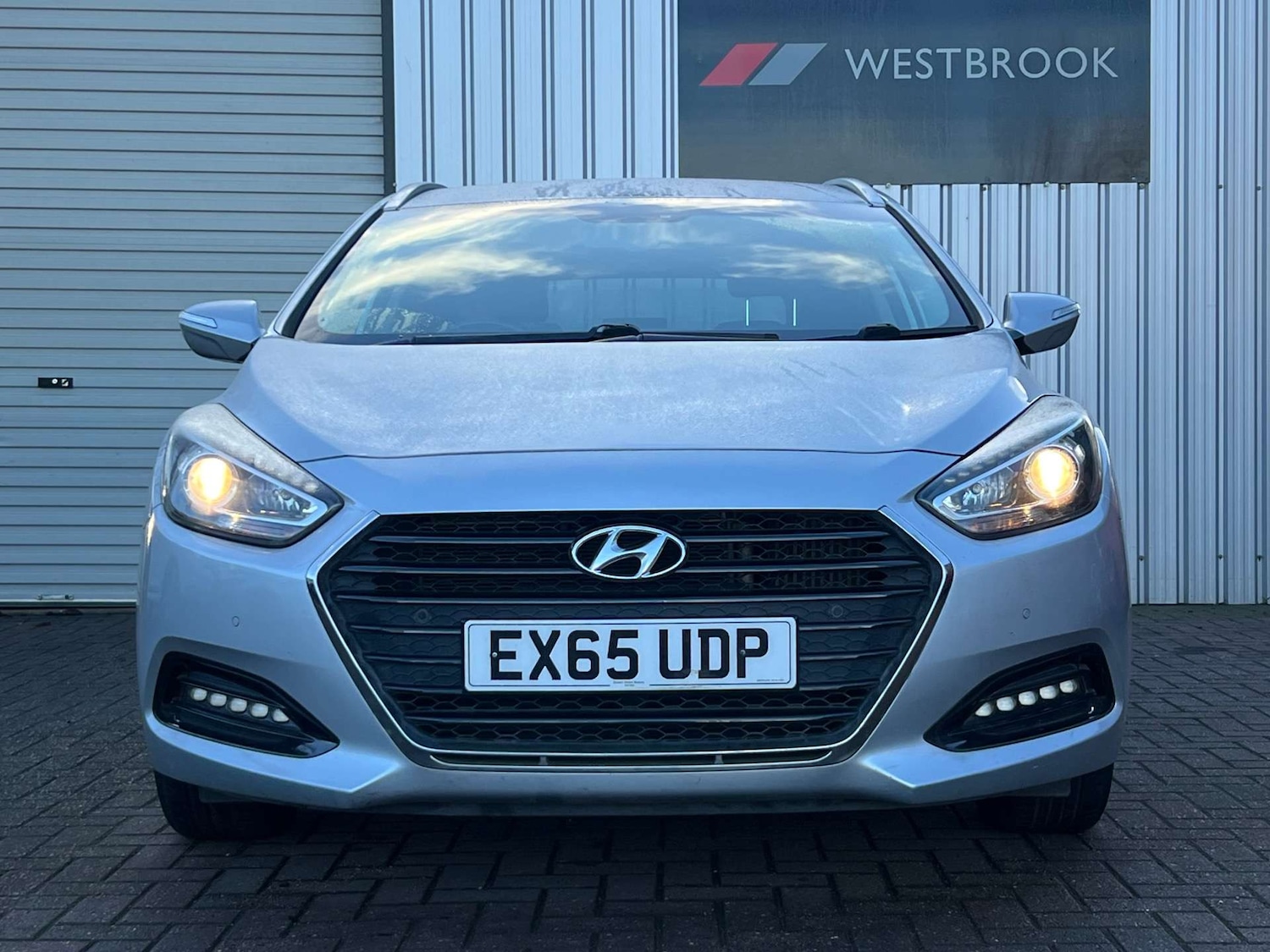 Used Hyundai i40 2015 for sale - 76601212: Photo 6