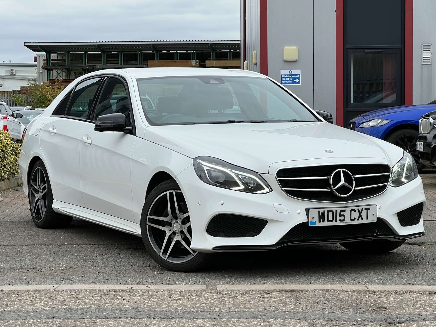 Used Mercedes-Benz E Class 2015 for sale - 76359677: Photo 1