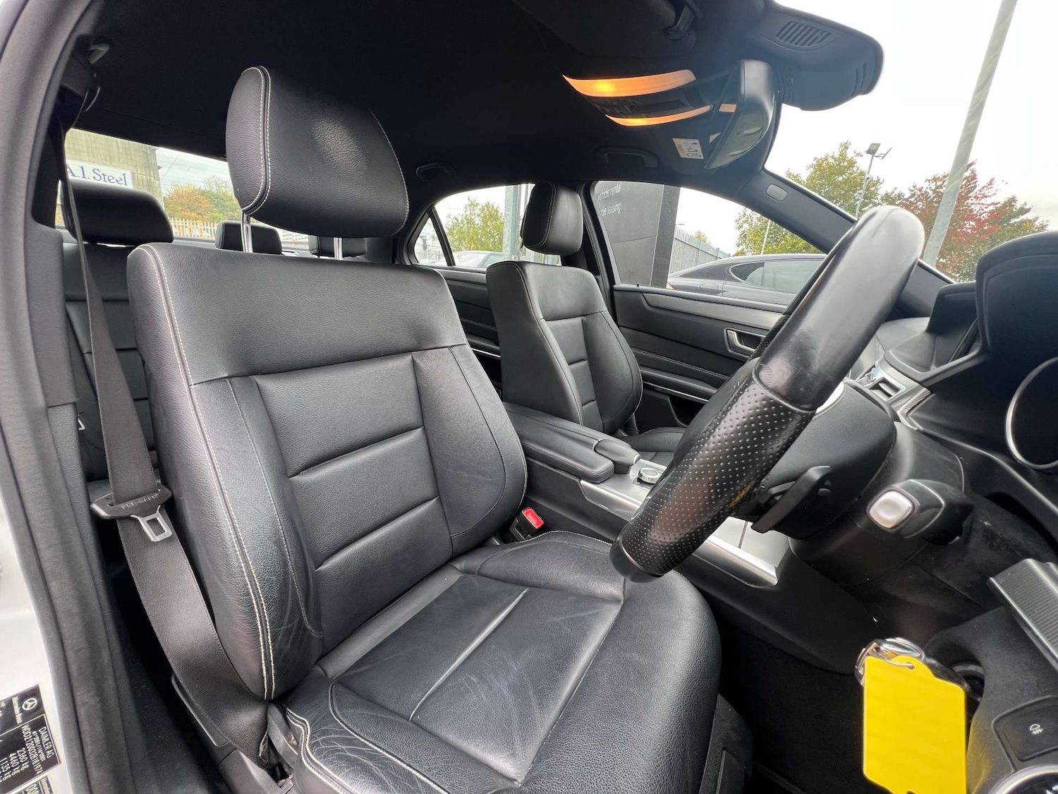 Used Mercedes-Benz E Class 2015 for sale - 76359677: Photo 30