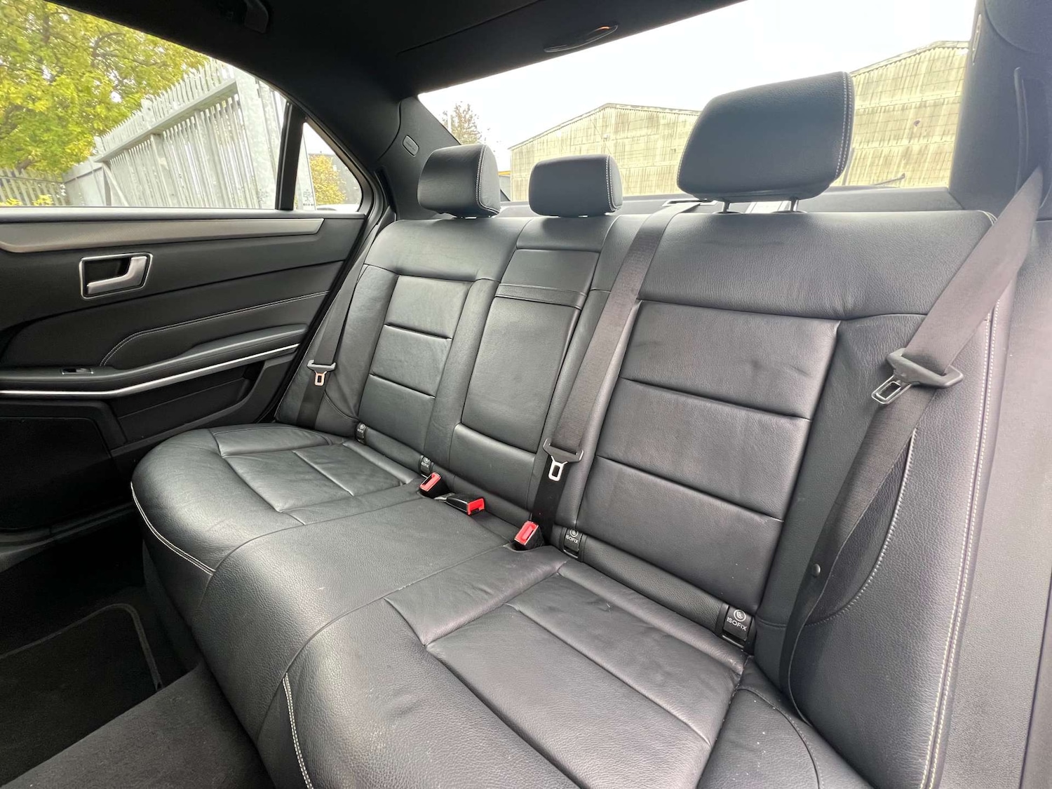 Used Mercedes-Benz E Class 2015 for sale - 76359677: Photo 34