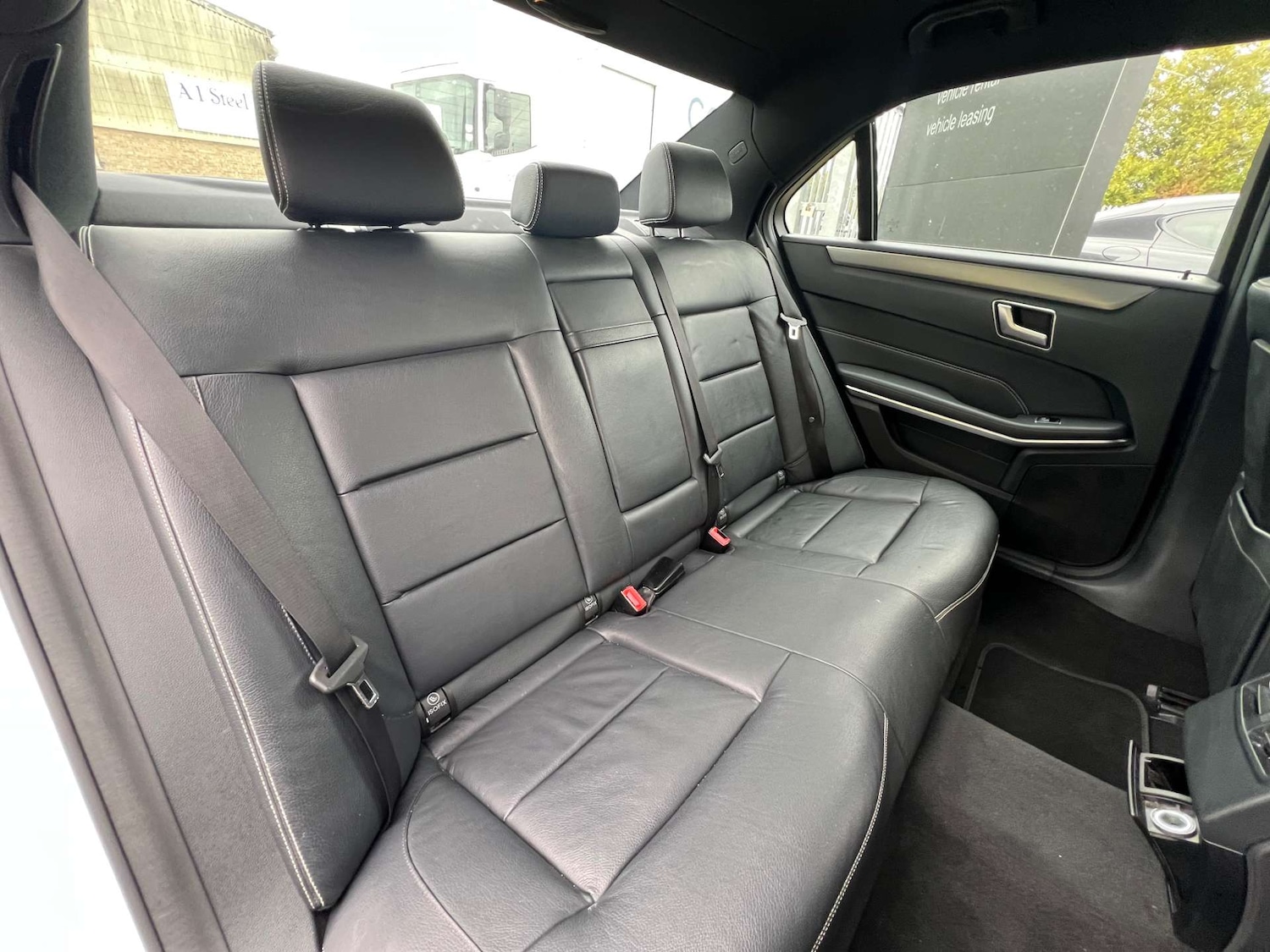 Used Mercedes-Benz E Class 2015 for sale - 76359677: Photo 35