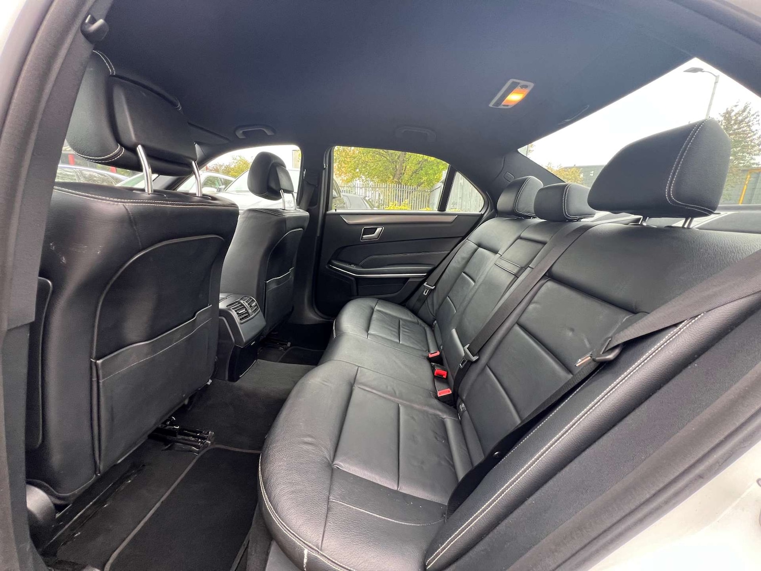 Used Mercedes-Benz E Class 2015 for sale - 76359677: Photo 36