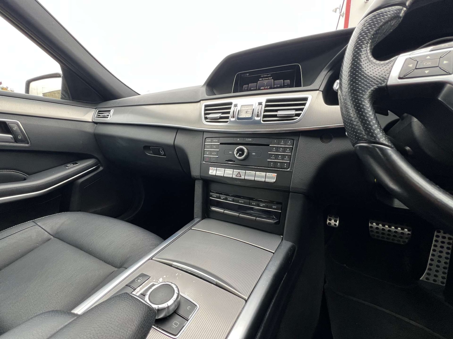 Used Mercedes-Benz E Class 2015 for sale - 76359677: Photo 44