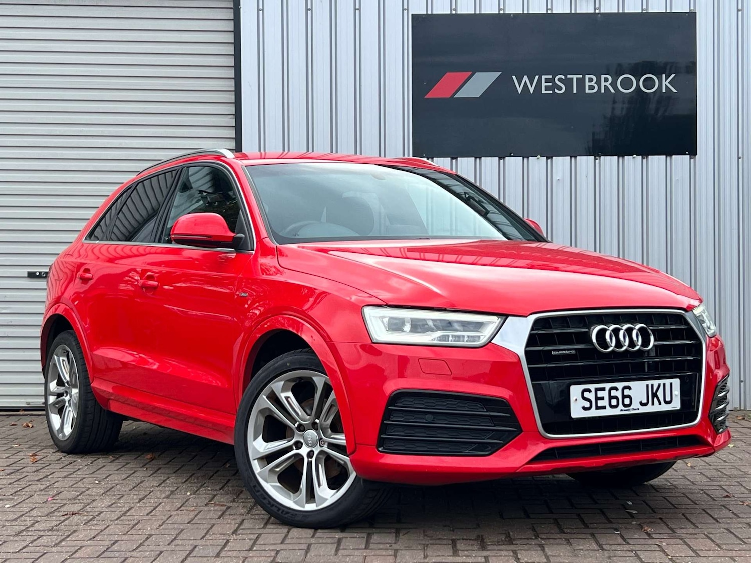 Used Audi Q3 2017 for sale - 76367348: Photo 1