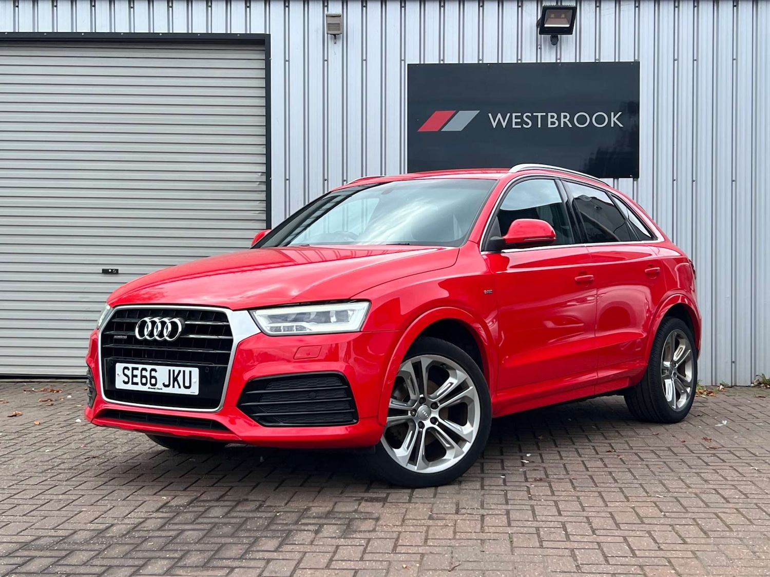 Used Audi Q3 2017 for sale - 76367348: Photo 9