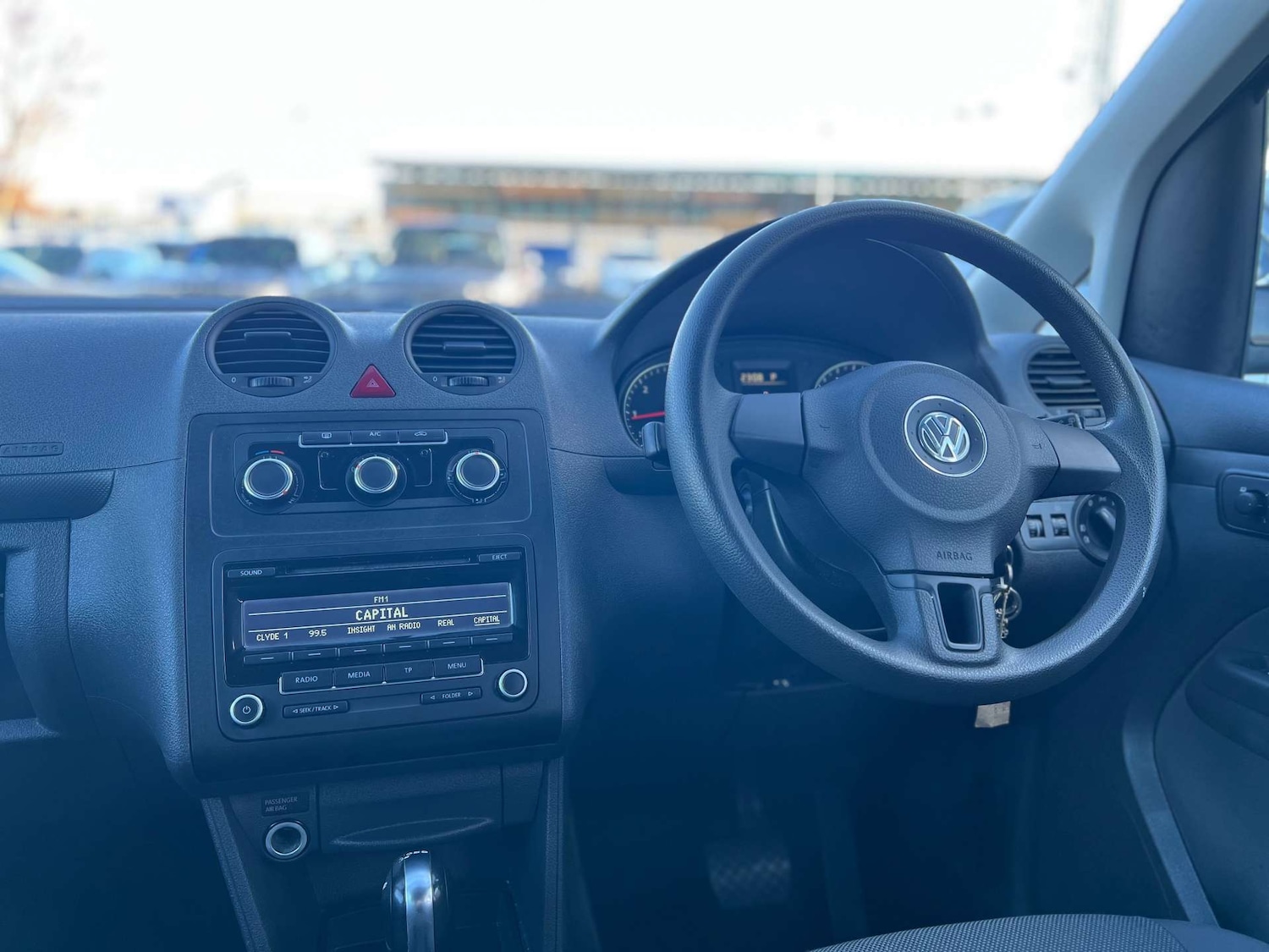 Used Volkswagen Caddy Maxi Life 2014 for sale - 75557522: Photo 22