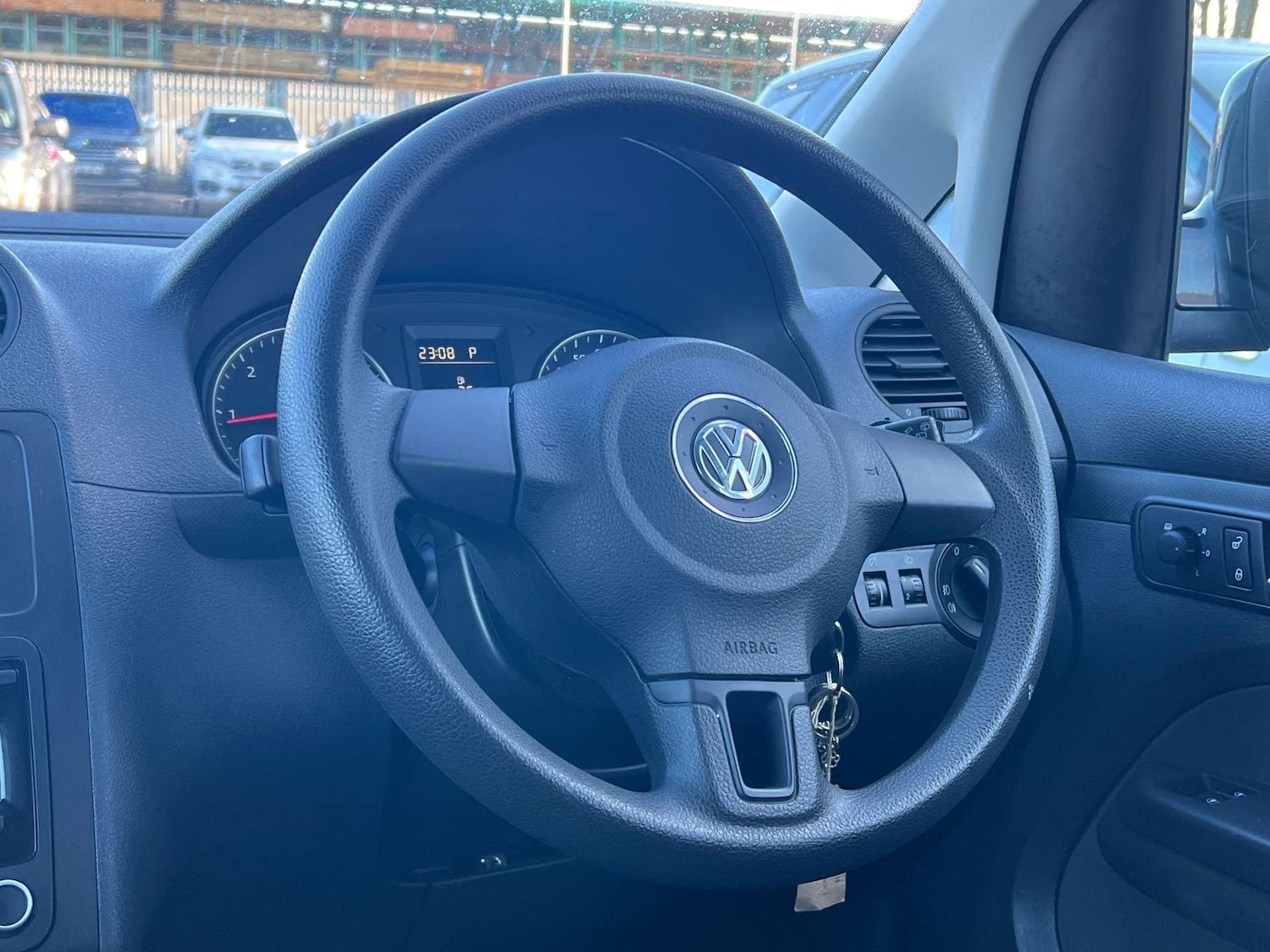 Used Volkswagen Caddy Maxi Life 2014 for sale - 75557522: Photo 23