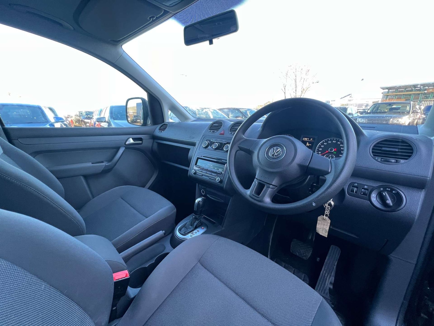 Used Volkswagen Caddy Maxi Life 2014 for sale - 75557522: Photo 25