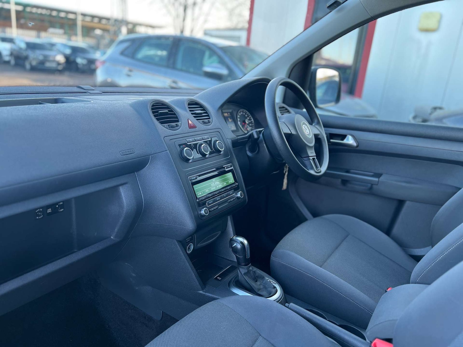 Used Volkswagen Caddy Maxi Life 2014 for sale - 75557522: Photo 26