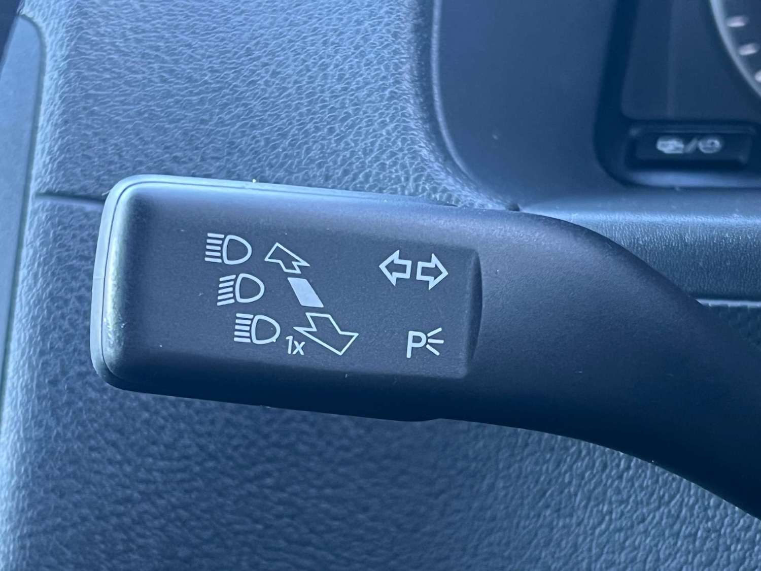 Used Volkswagen Caddy Maxi Life 2014 for sale - 75557522: Photo 38