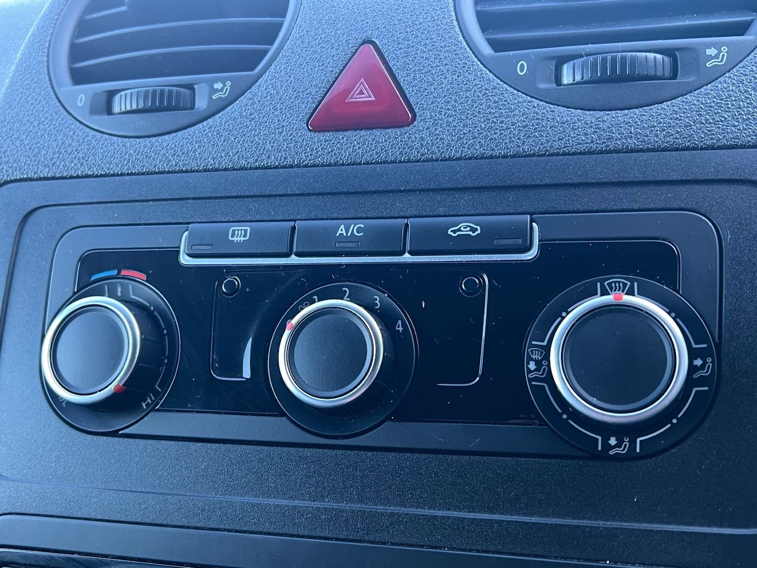 Used Volkswagen Caddy Maxi Life 2014 for sale - 75557522: Photo 48