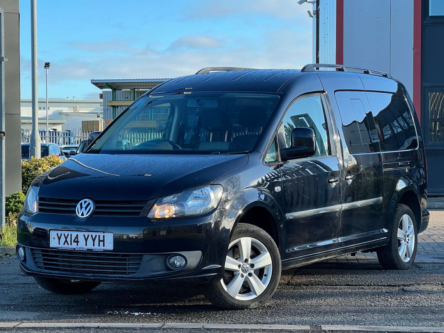 Used Volkswagen Caddy Maxi Life 2014 for sale - 75557522: Photo 7