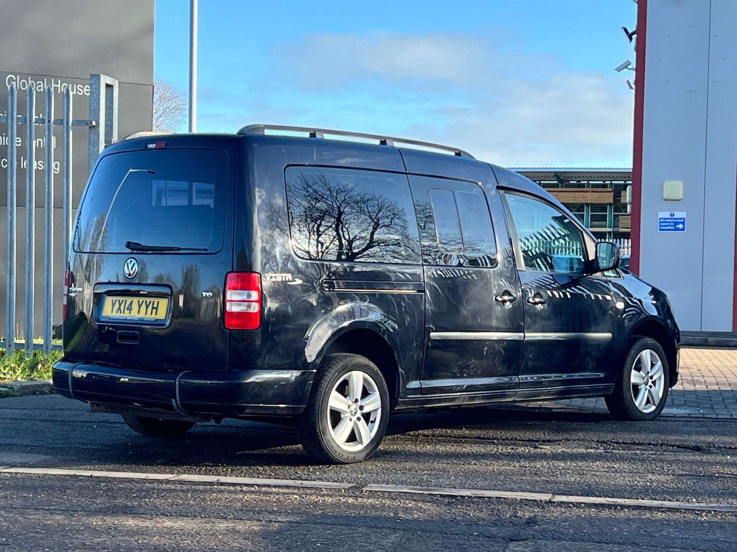 Used Volkswagen Caddy Maxi Life 2014 for sale - 75557522: Photo 9