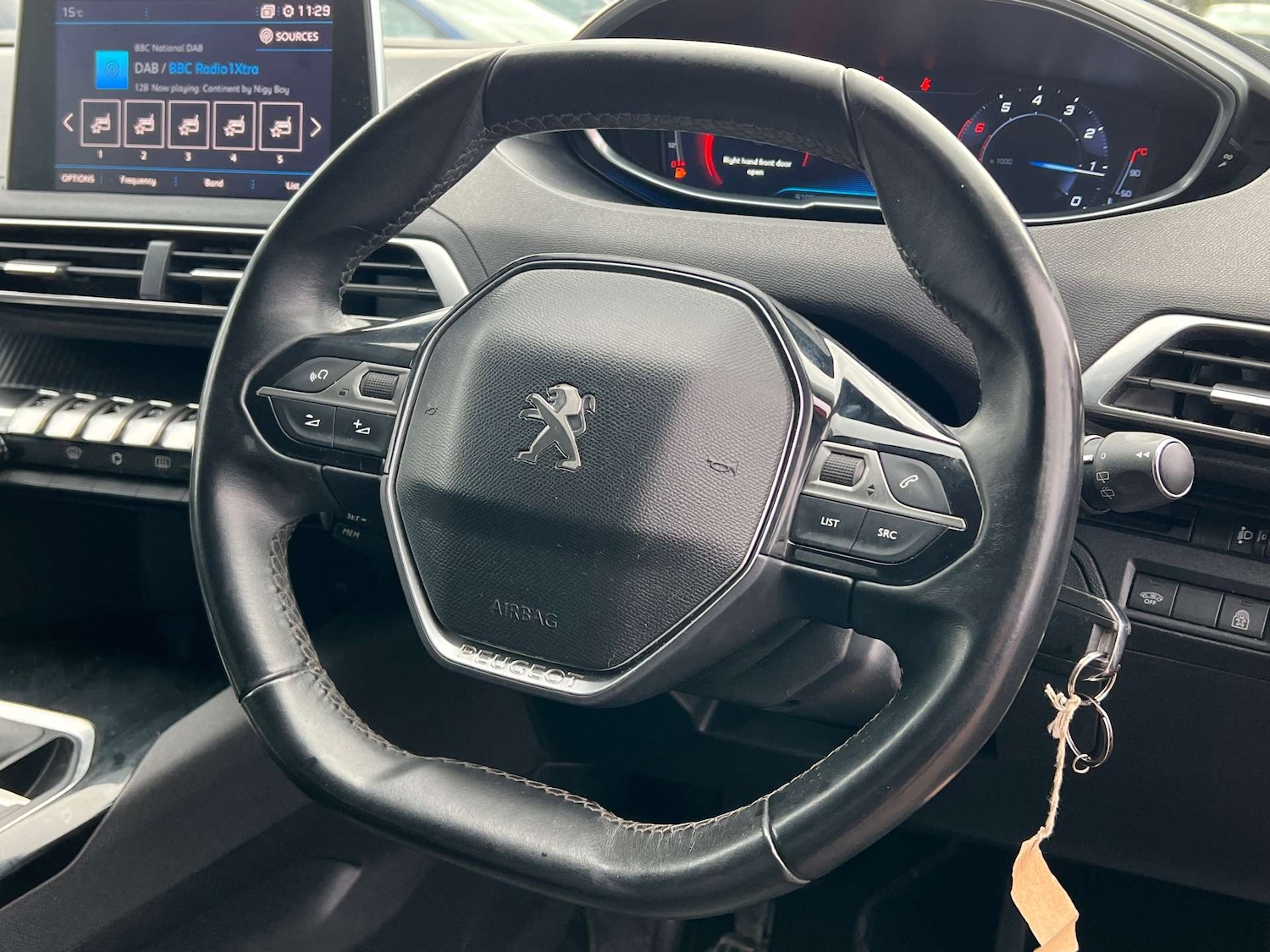 Used Peugeot 3008 2017 for sale - 77662779: Photo 28