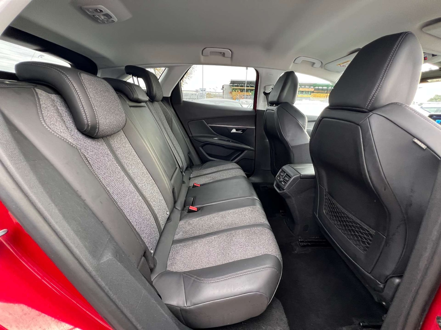 Used Peugeot 3008 2017 for sale - 77662779: Photo 32