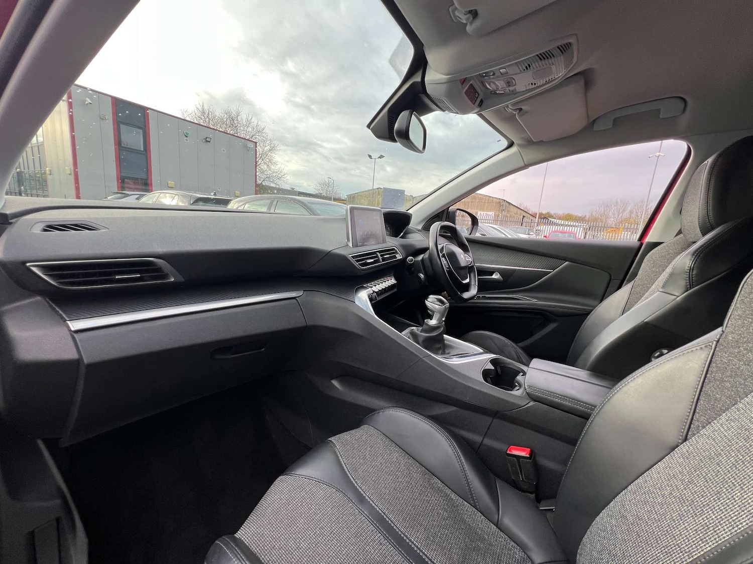 Used Peugeot 3008 2017 for sale - 77662779: Photo 39