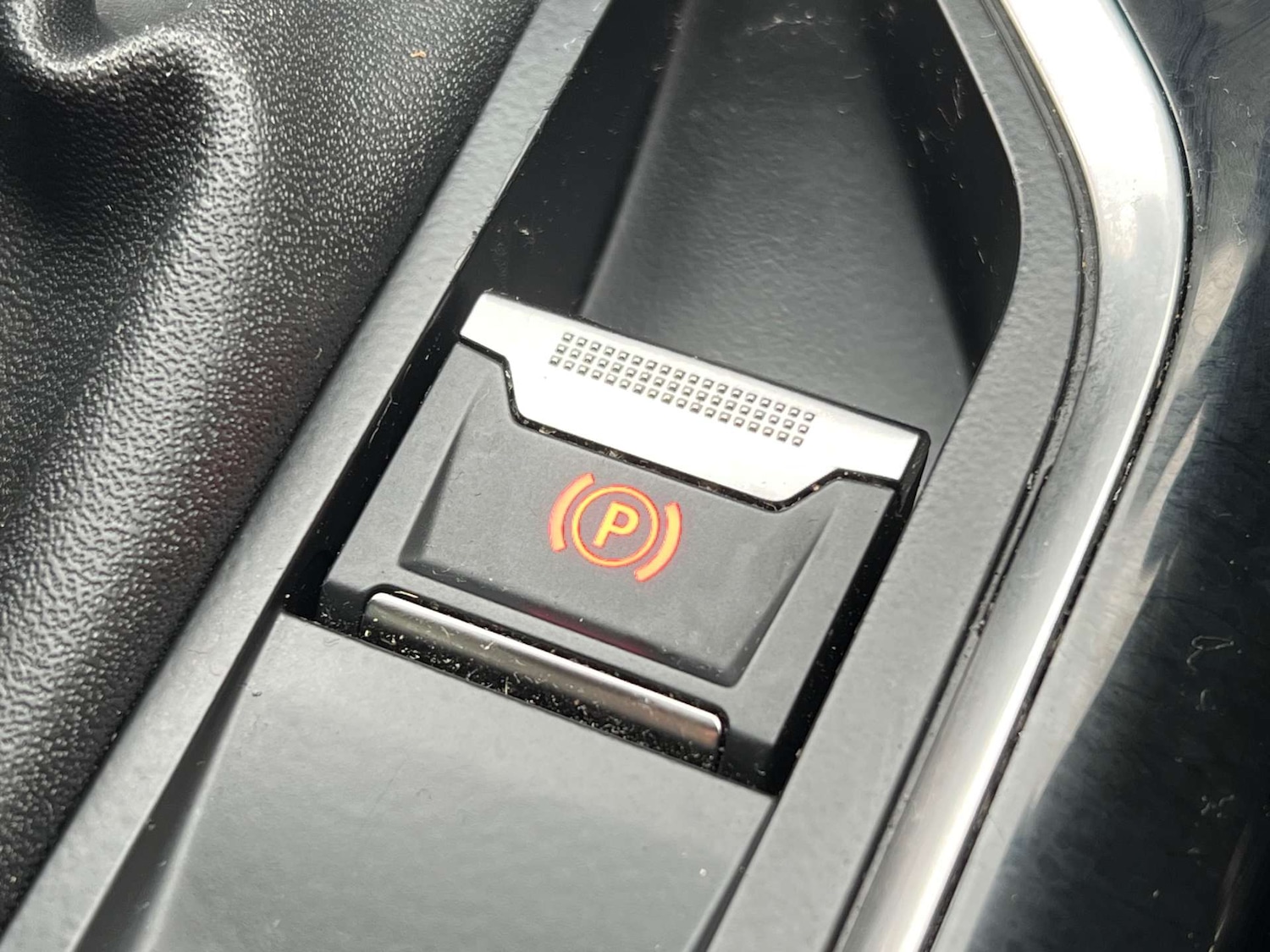 Used Peugeot 3008 2017 for sale - 77662779: Photo 44