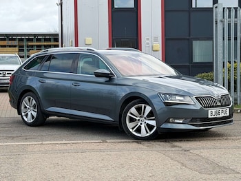 Used Skoda Superb 2016 for sale - 79432789: Photo