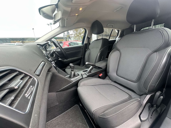 Used Renault Megane 2019 for sale - 75643009: Photo 25
