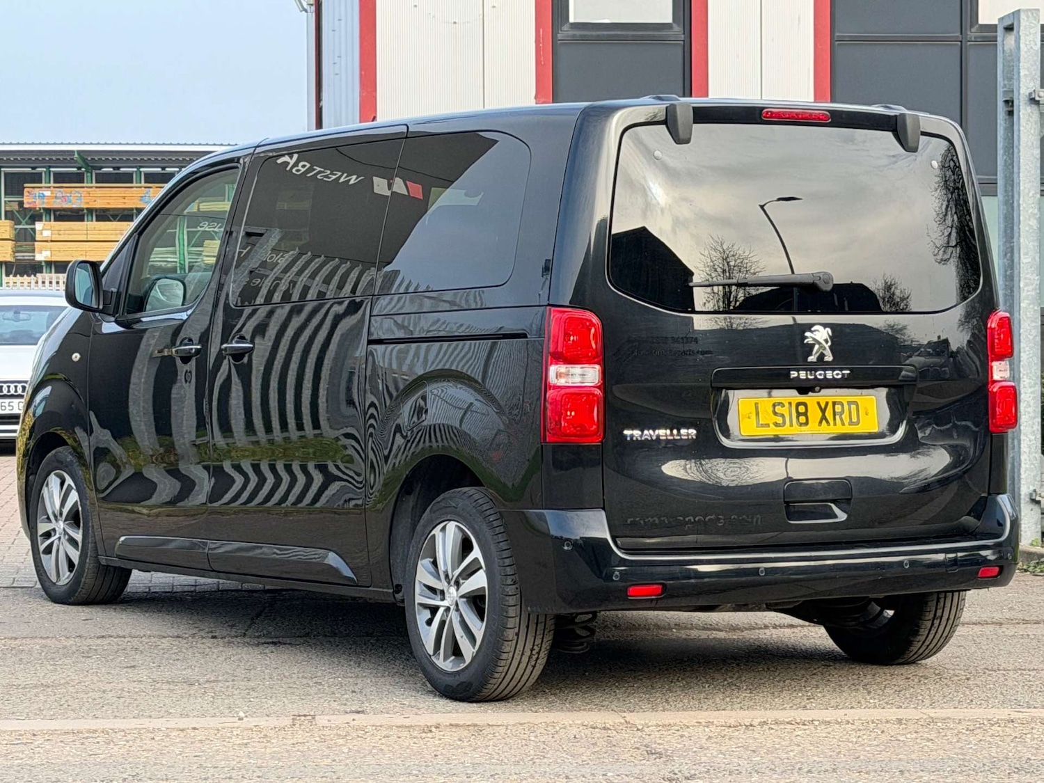 Used Peugeot Traveller 2018 for sale - 78011085: Photo 11