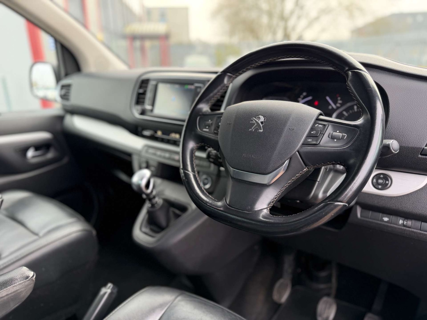 Used Peugeot Traveller 2018 for sale - 78011085: Photo 28