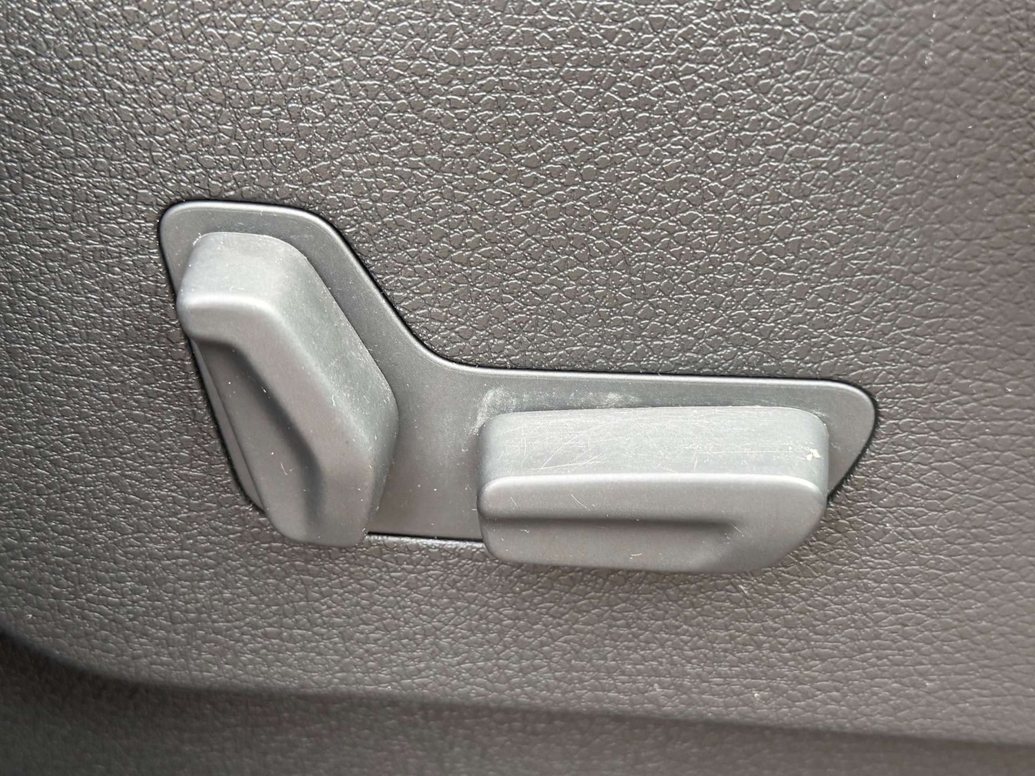 Used Peugeot Traveller 2018 for sale - 78011085: Photo 32