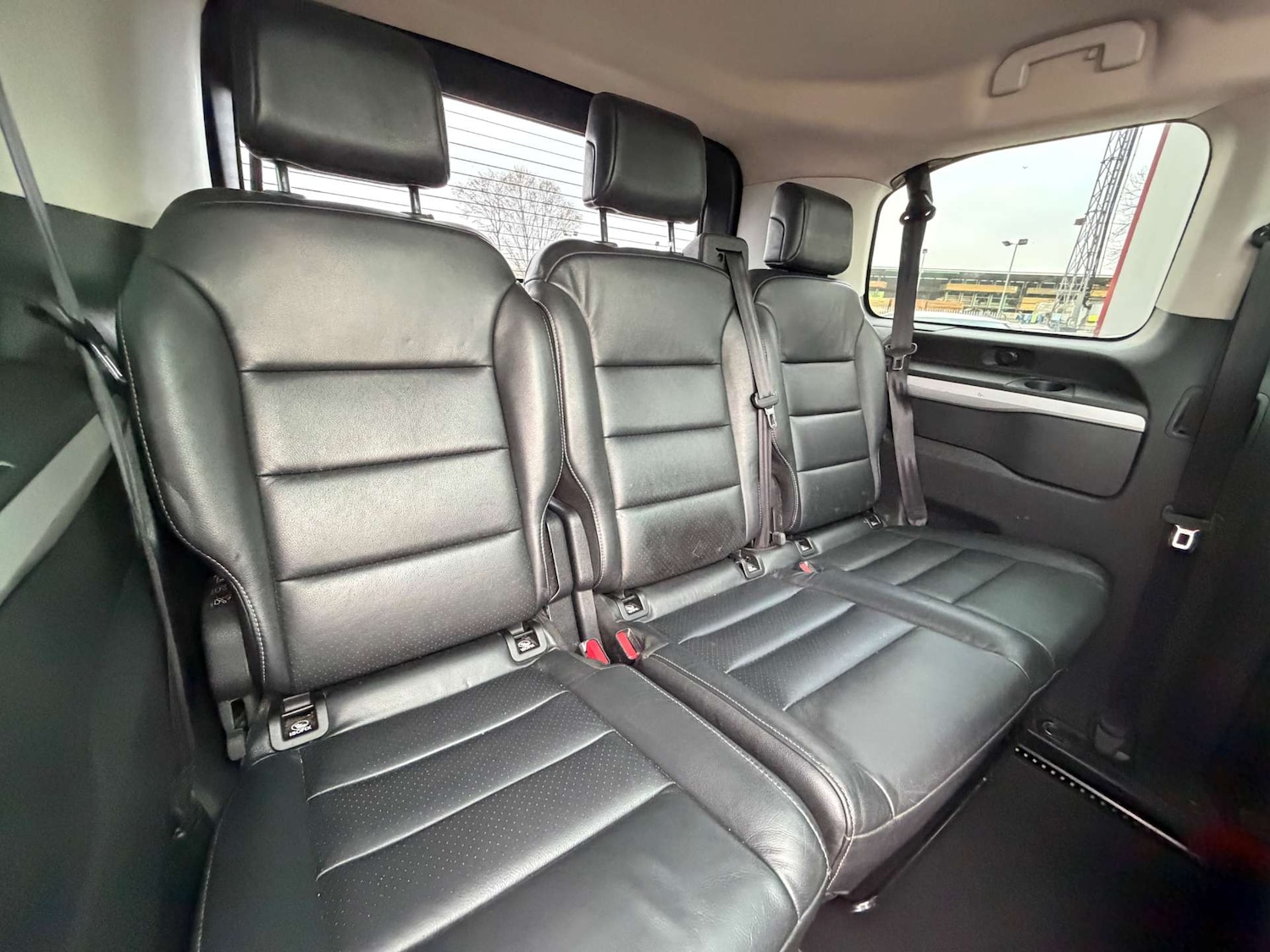 Used Peugeot Traveller 2018 for sale - 78011085: Photo 38