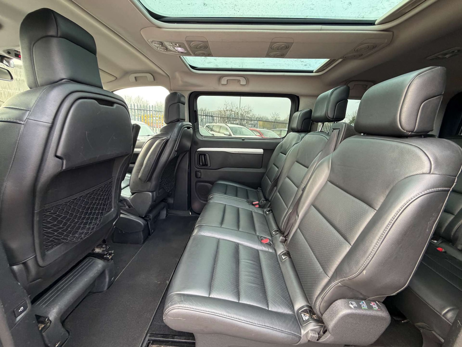 Used Peugeot Traveller 2018 for sale - 78011085: Photo 41