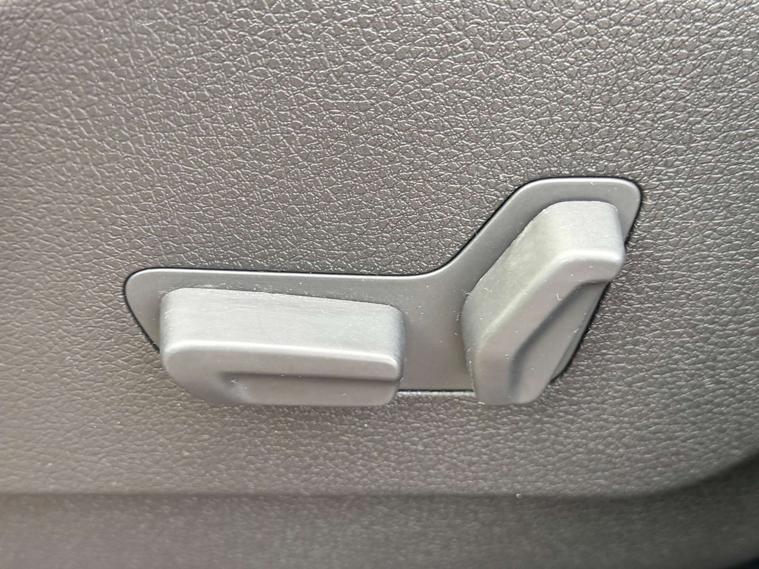 Used Peugeot Traveller 2018 for sale - 78011085: Photo 44