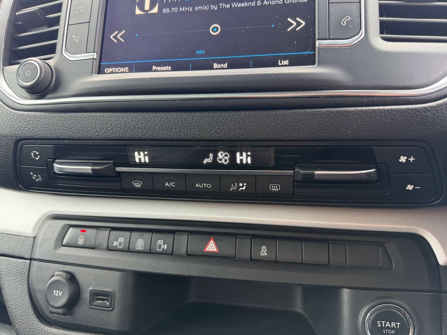 Used Peugeot Traveller 2018 for sale - 78011085: Photo 56