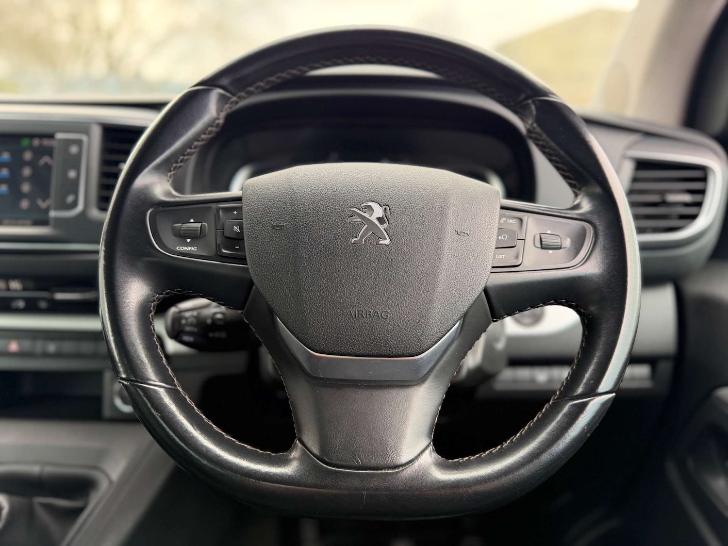 Used Peugeot Traveller 2018 for sale - 78011085: Photo 69