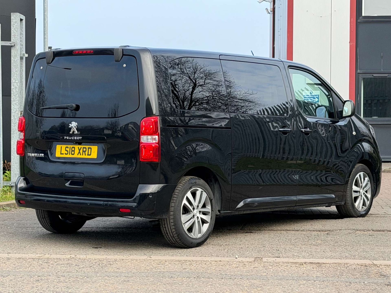 Used Peugeot Traveller 2018 for sale - 78011085: Photo 7