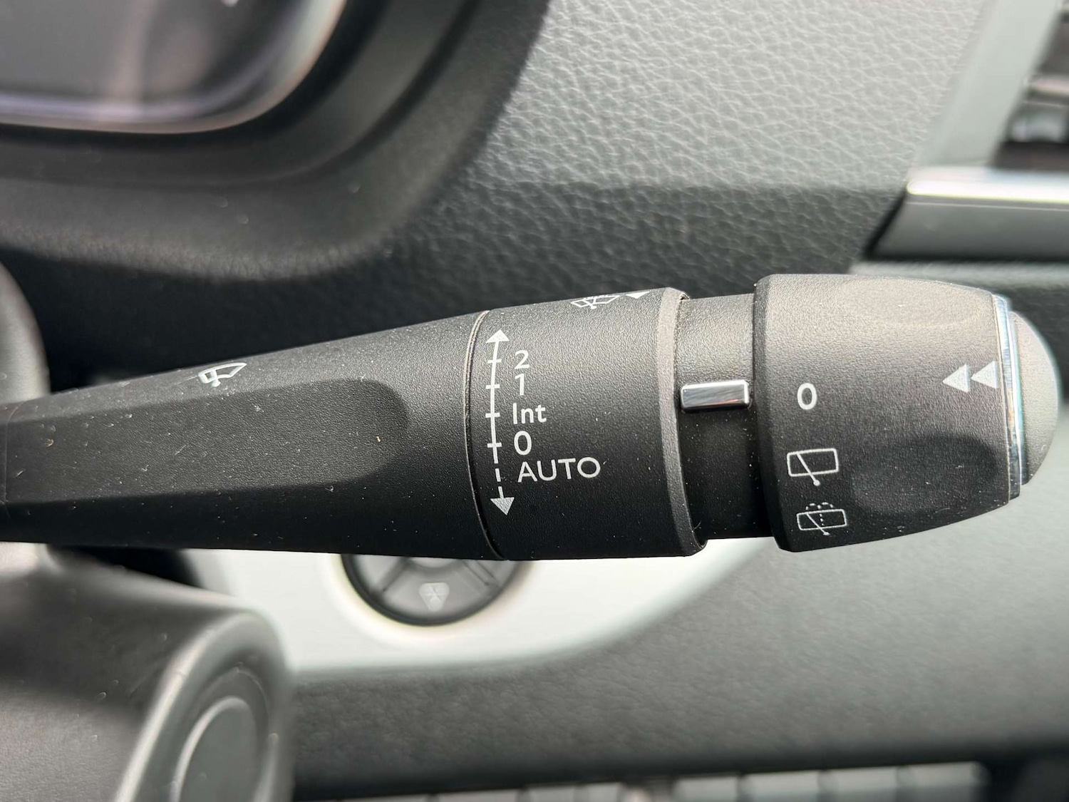 Used Peugeot Traveller 2018 for sale - 78011085: Photo 71