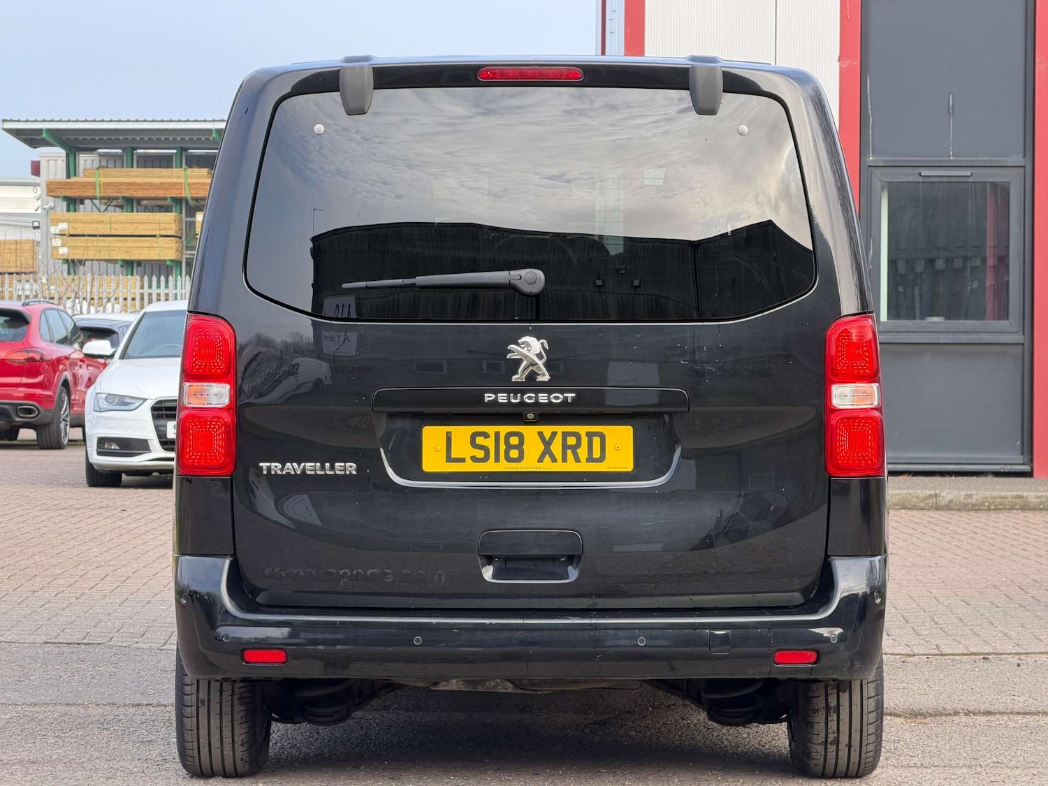 Used Peugeot Traveller 2018 for sale - 78011085: Photo 9