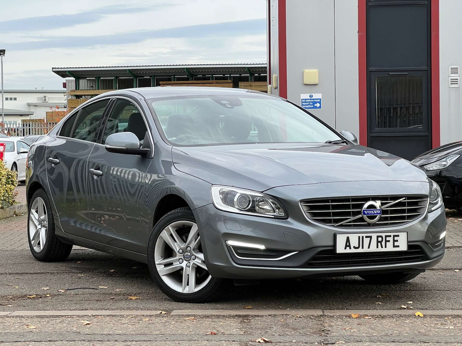 Used Volvo S60 2017 for sale - 76493609: Photo 1