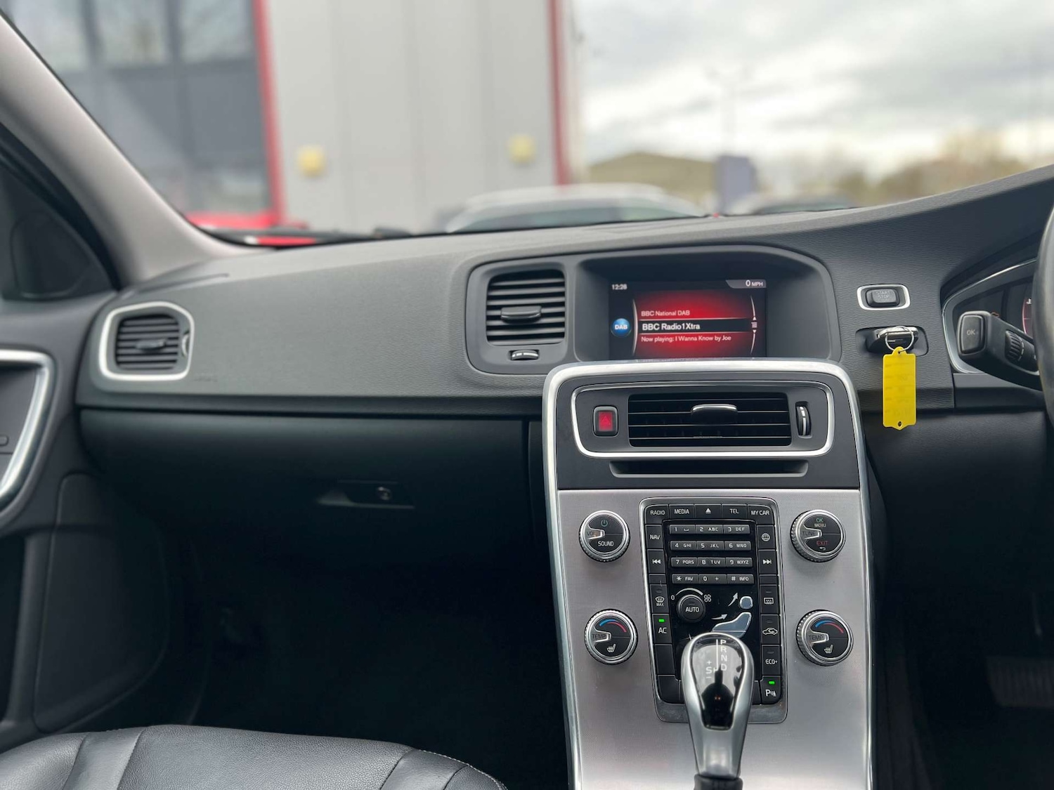 Used Volvo S60 2017 for sale - 76493609: Photo 24