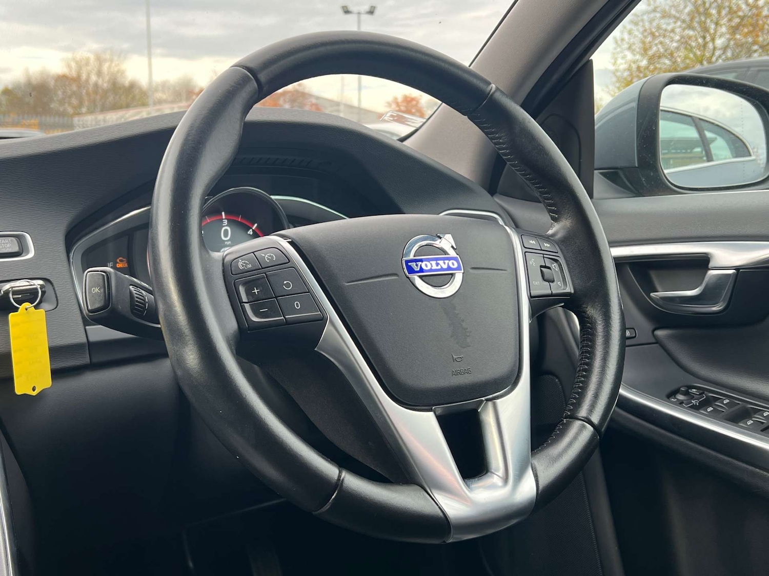 Used Volvo S60 2017 for sale - 76493609: Photo 26